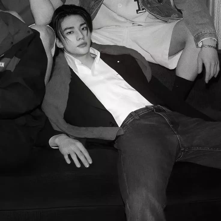 Hwang Hyunjin  thumbnail