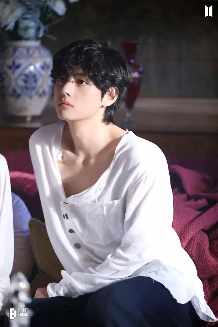 Kim Taehyung thumbnail