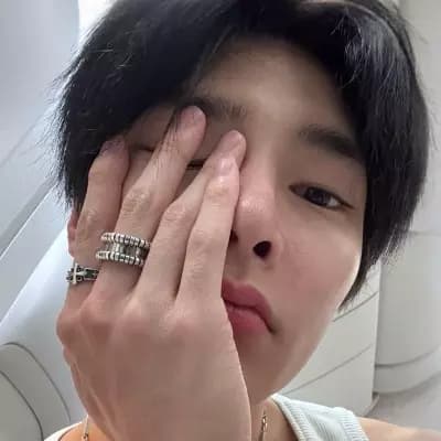 Yang Jeongin thumbnail