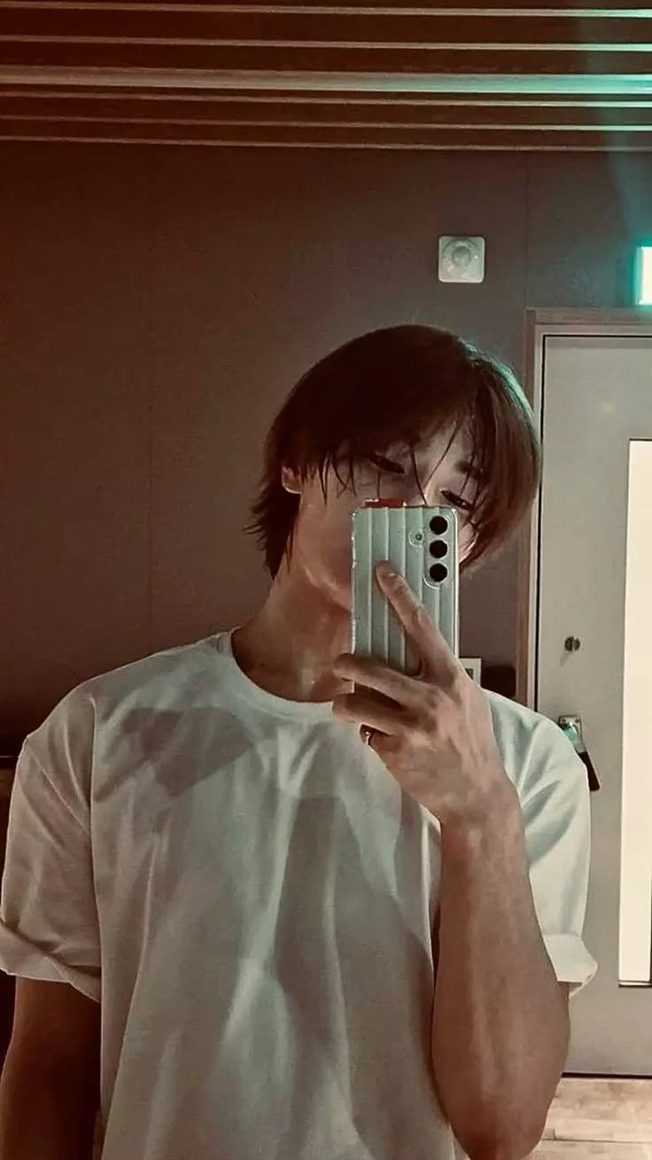Jeongin thumbnail