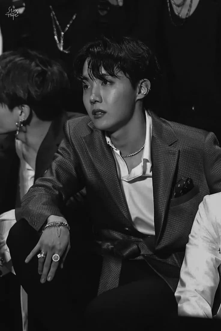 Jung hoseok (Forced you to marry him.) thumbnail