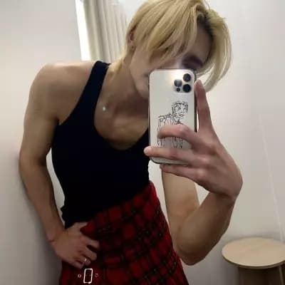 Hwang Hyunjin thumbnail