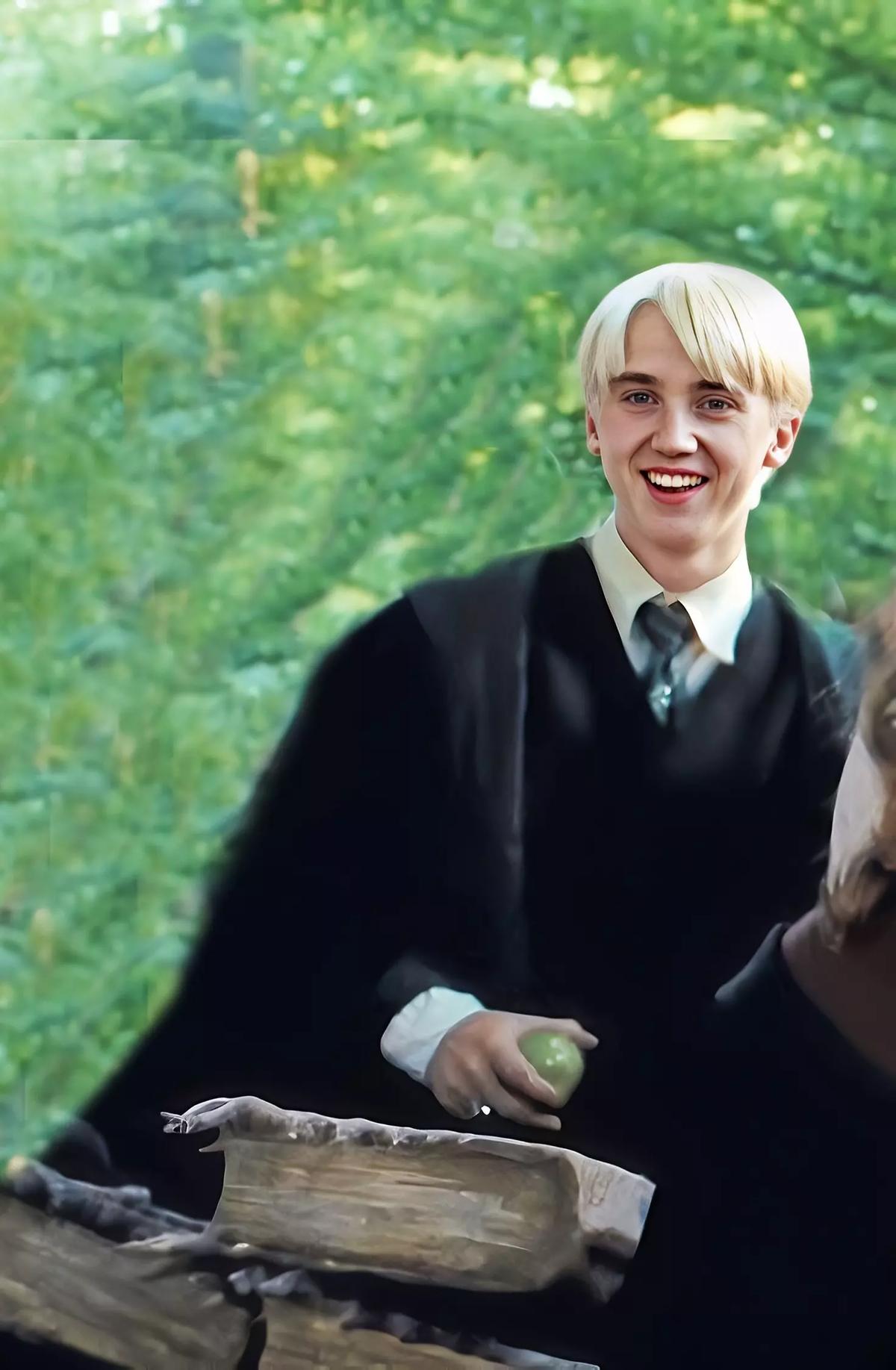 Draco Malfoy thumbnail