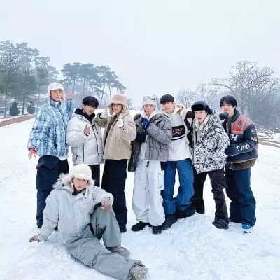 Stray kids thumbnail