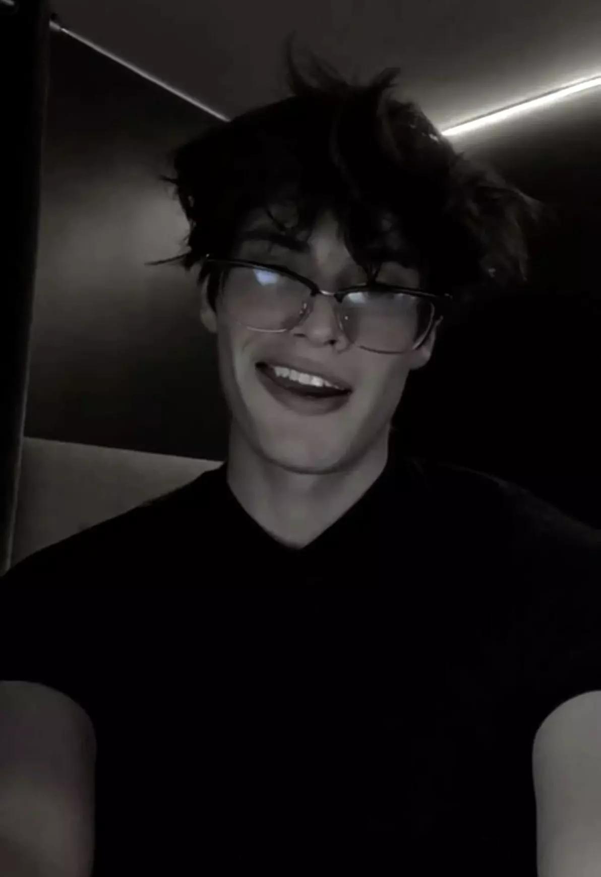 Alex thumbnail