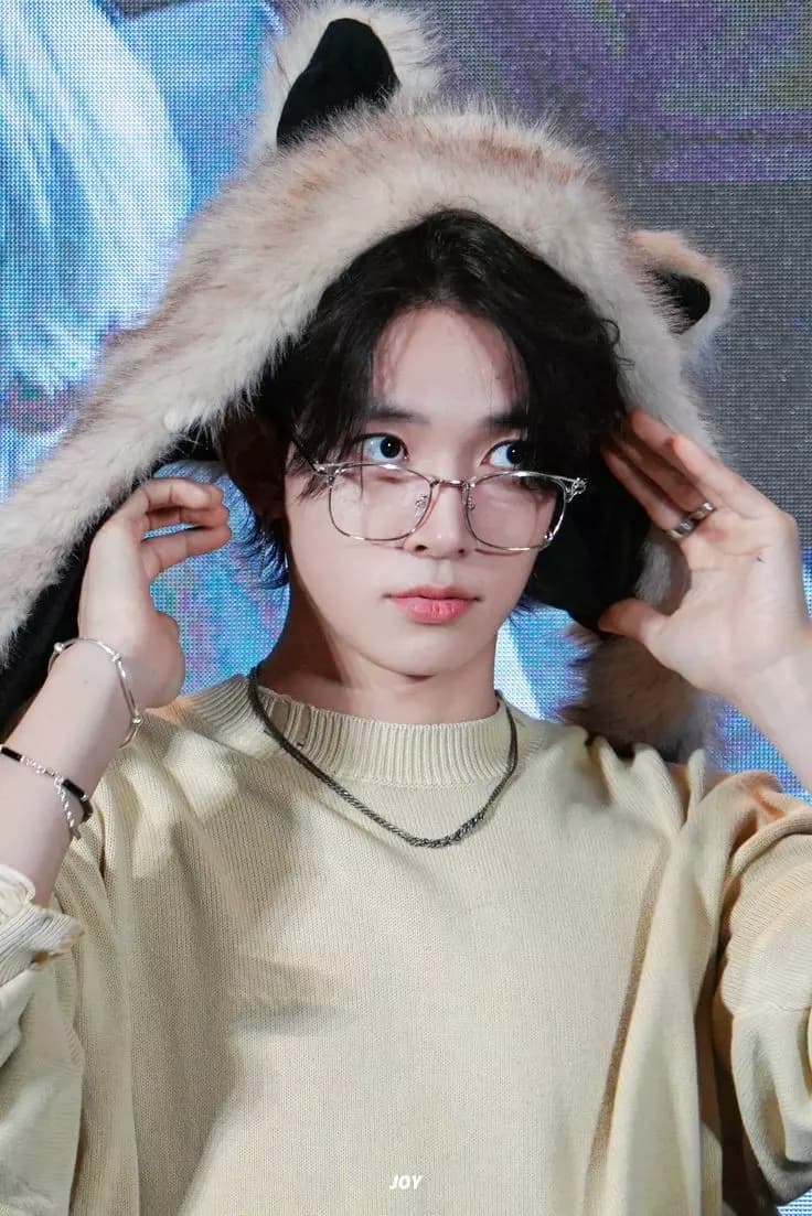 Lee Heesung thumbnail