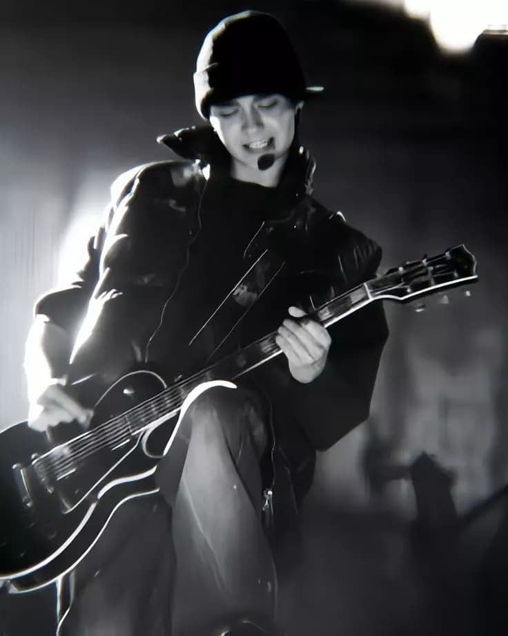 Tom kaulitz  thumbnail