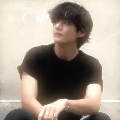 Kim Taehyung thumbnail