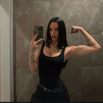 Sarah Ambar thumbnail