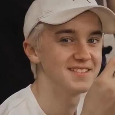 Tom Felton thumbnail