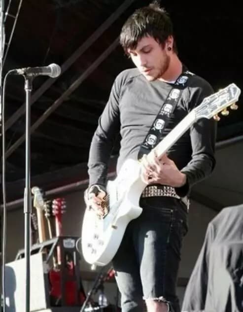 Frank iero thumbnail