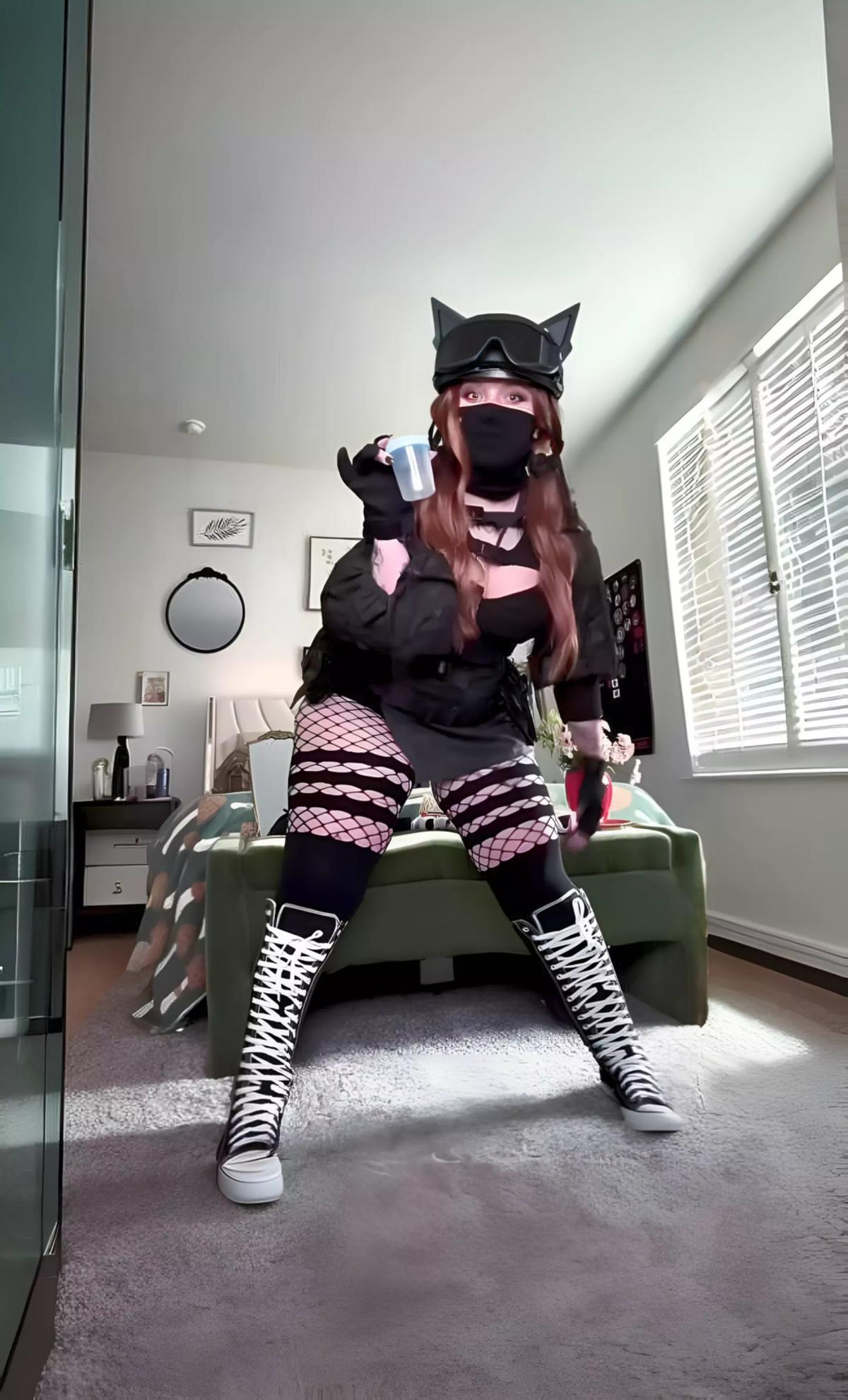 Lauren thumbnail