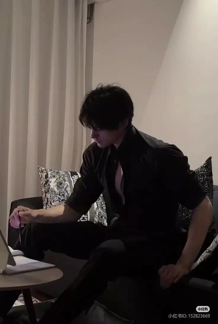 Chan-yeol thumbnail