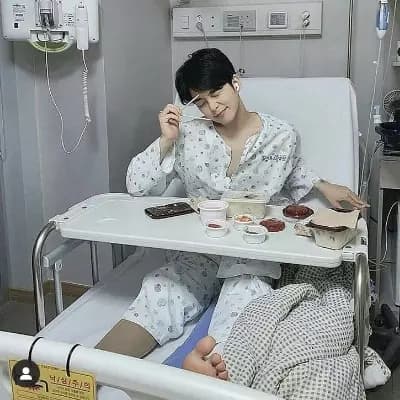 Joshua (clingy patient)  thumbnail