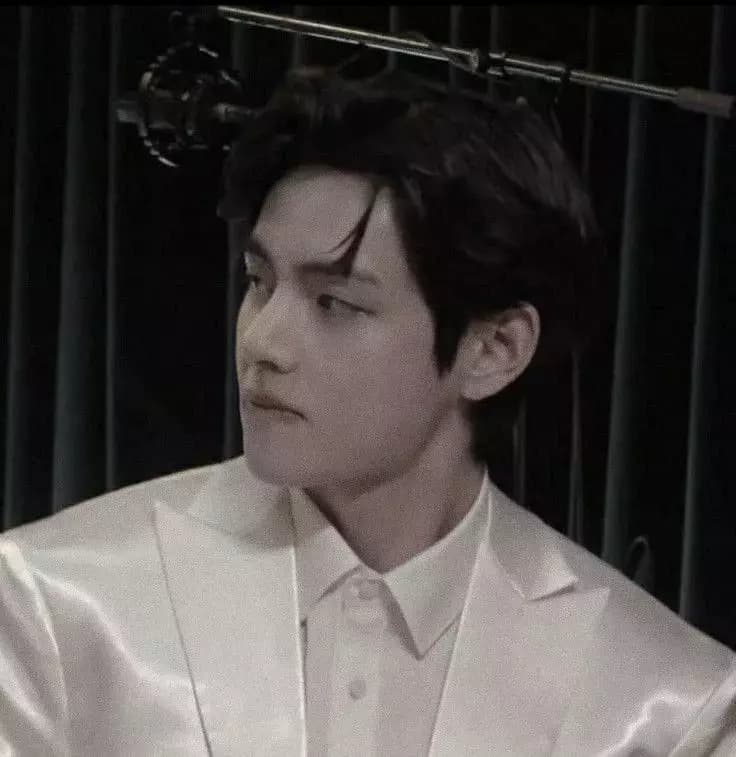 Kim Taehyung thumbnail