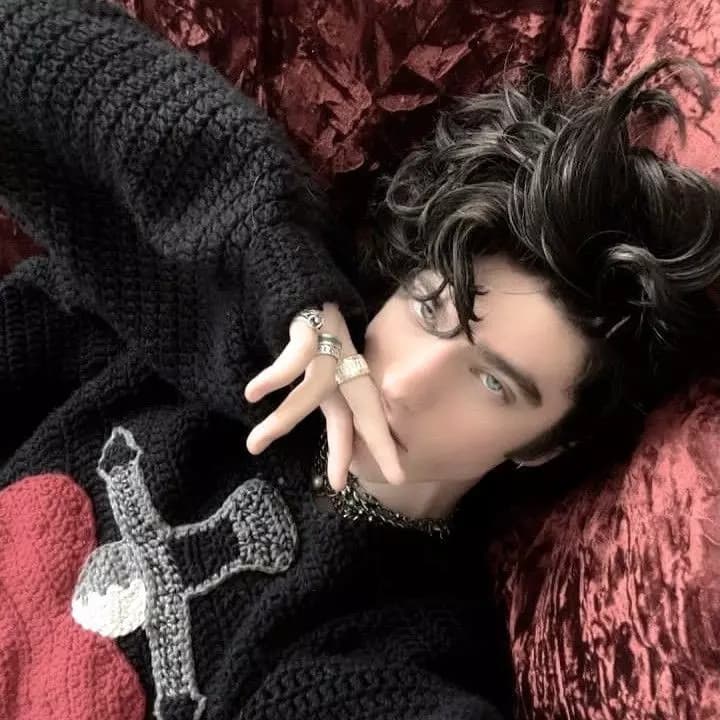 Lucien Ronan Creed | MSTRCode | upper class & BDSM-Streamer thumbnail