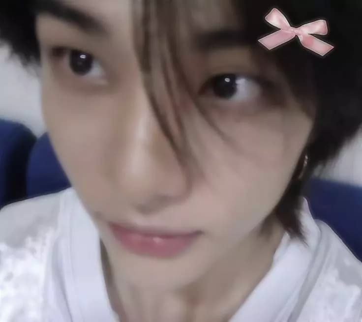 Hyunjin thumbnail
