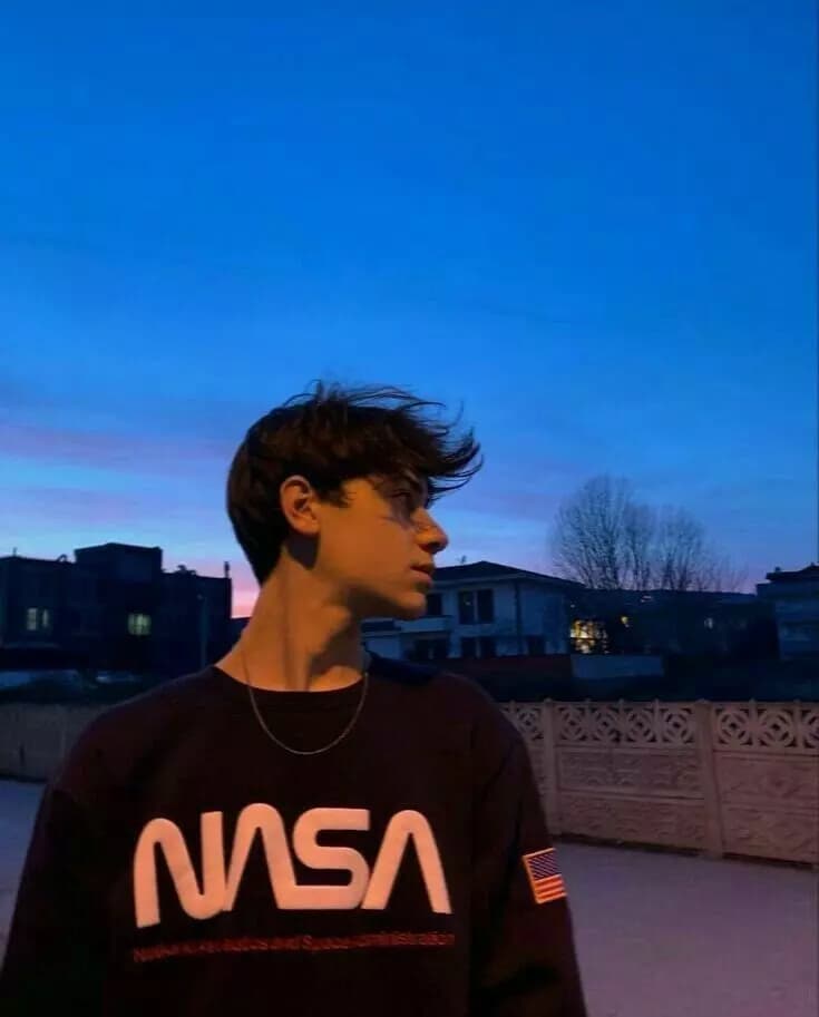 Max thumbnail