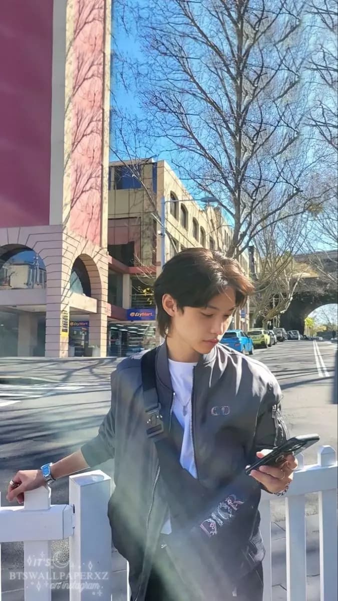 Lee felix thumbnail