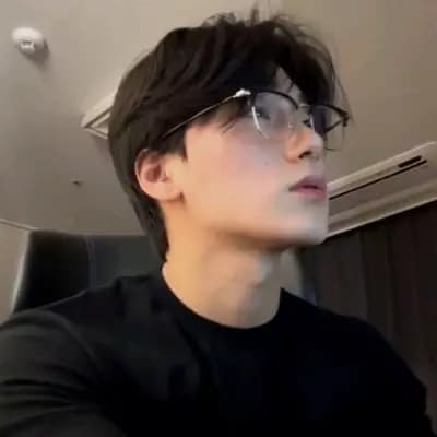Choi San thumbnail