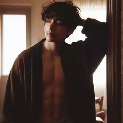 Kim Taehyung thumbnail