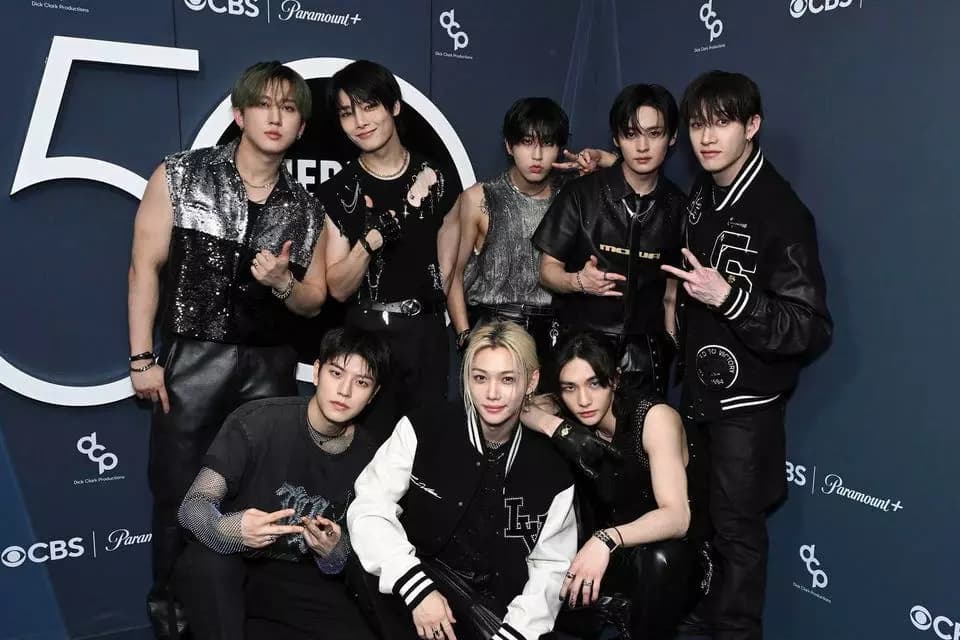 Straykids obsessed  thumbnail