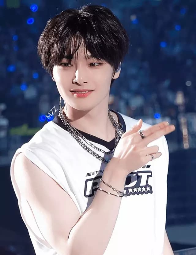 Jeongin thumbnail