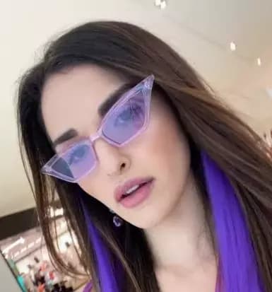 Millionaire Girl thumbnail