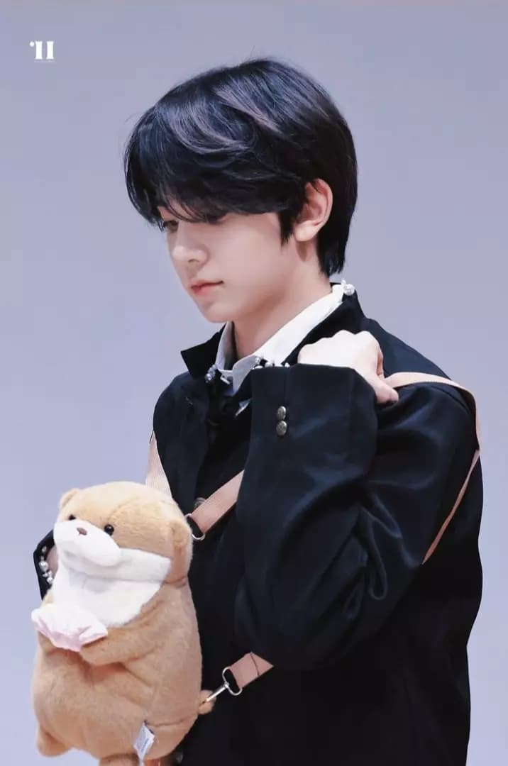 Lee Heeseung thumbnail