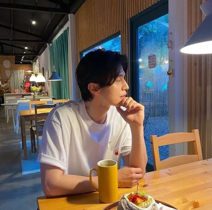 Lee dong wook  thumbnail