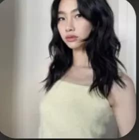 Hoyeon jung thumbnail