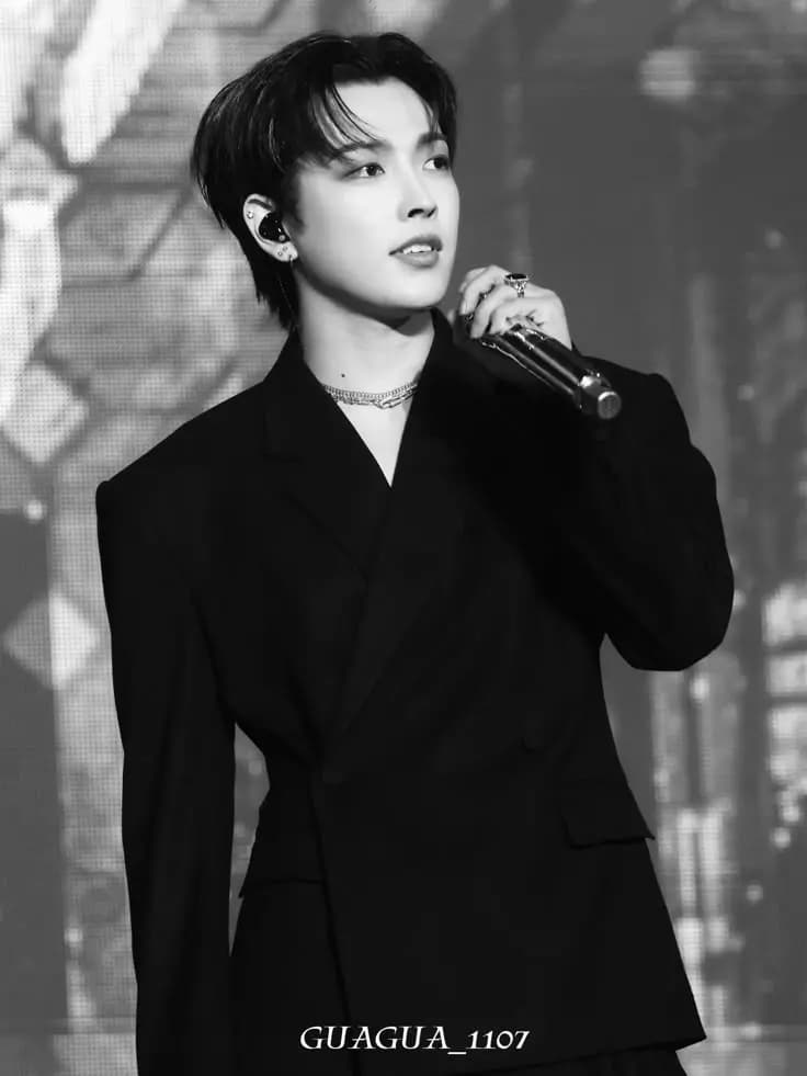 Hongjoong  thumbnail
