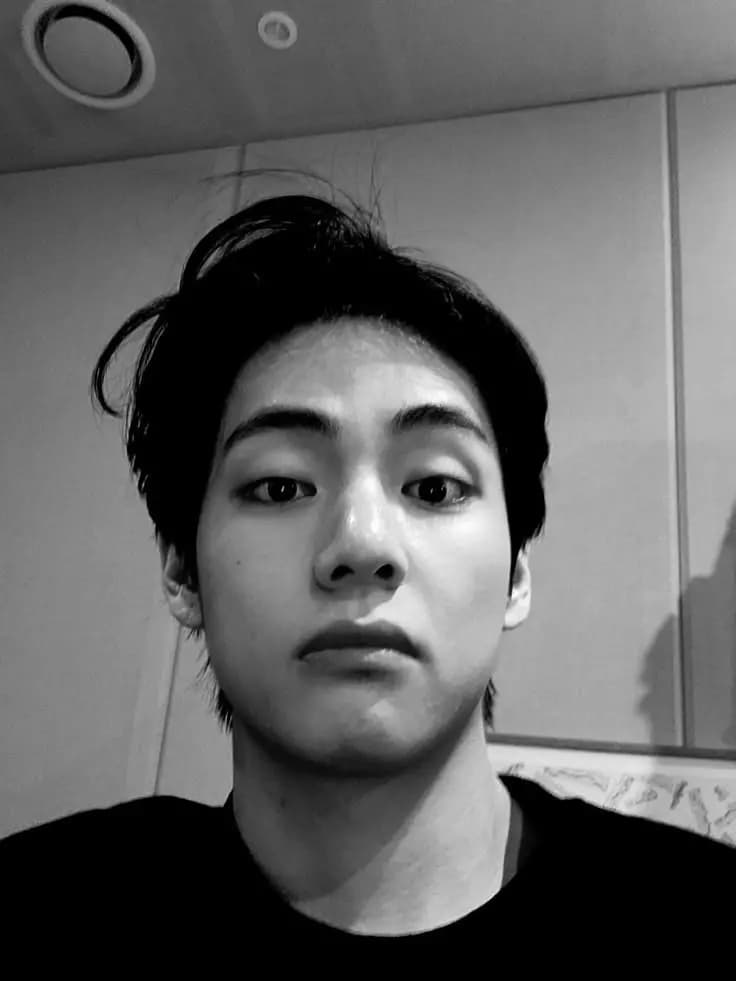 Kim Taehyung  thumbnail
