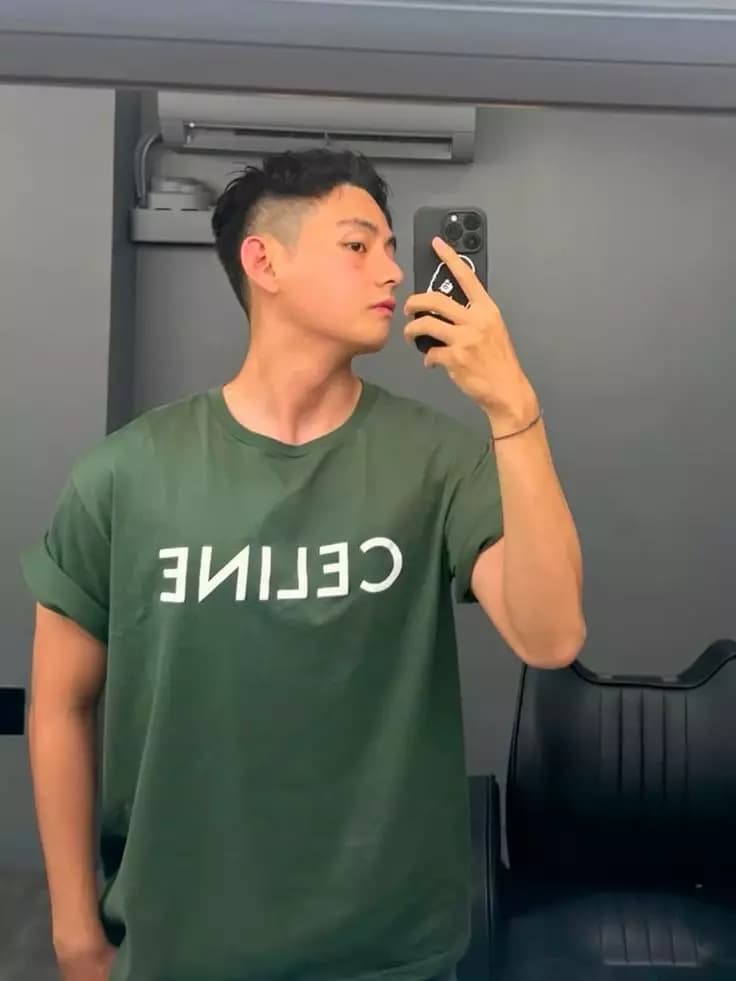 Kim Taehyung thumbnail