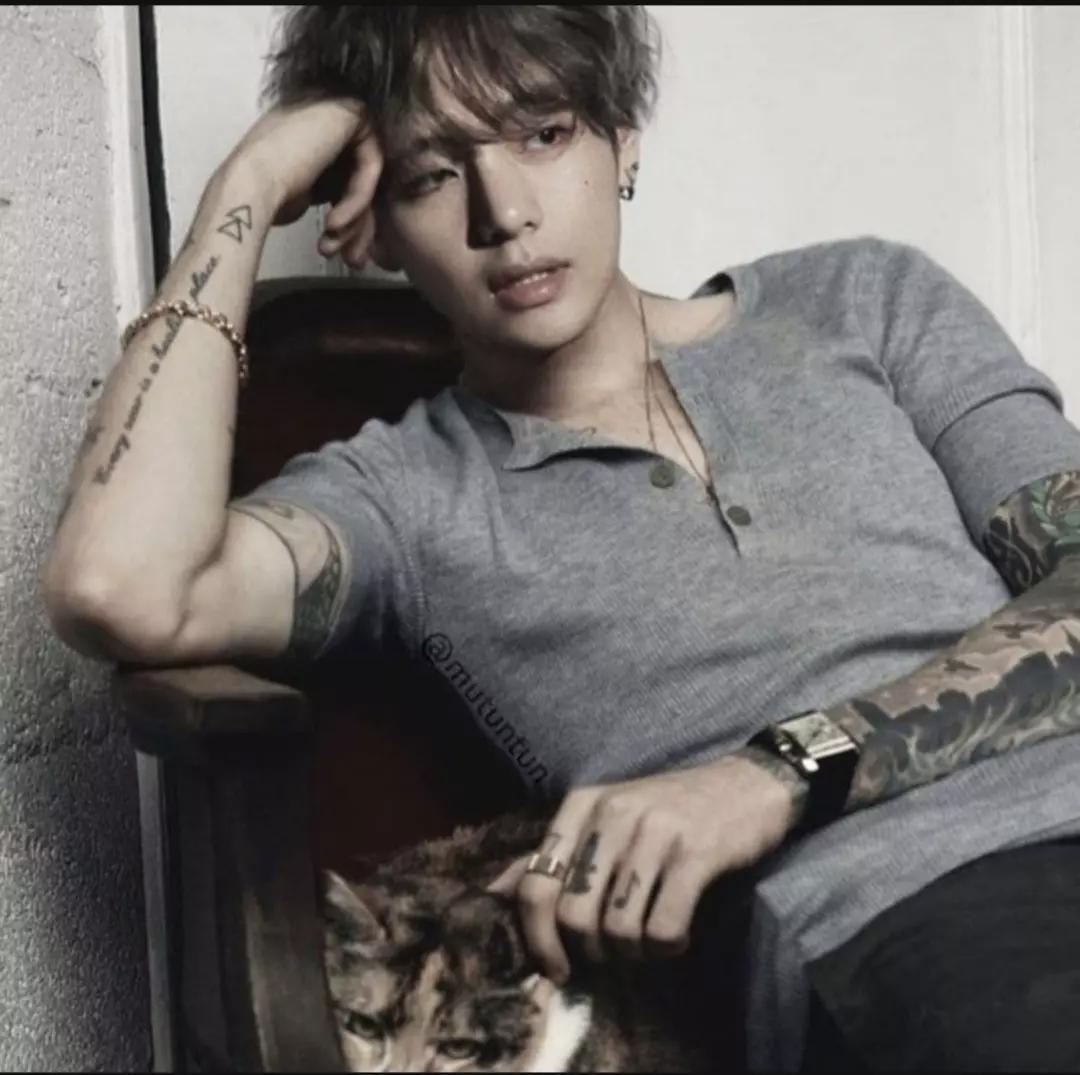 Kim Taehyung _step uncle _ thumbnail