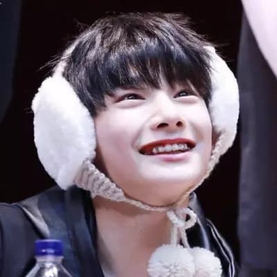 Yang Jeongin (I.N) thumbnail