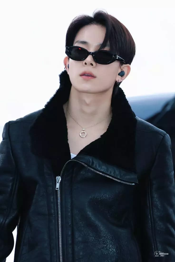 Lee heeseung thumbnail