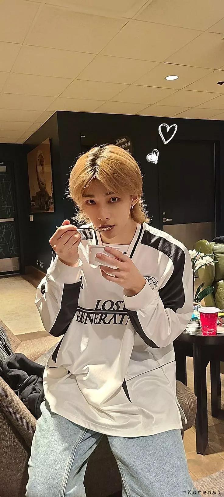 Hyunjin -BL  thumbnail