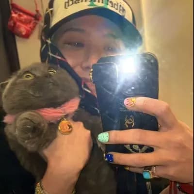 G dragon  thumbnail