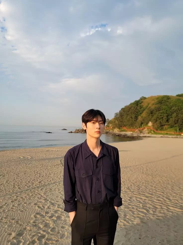 Hwang Minhyun thumbnail