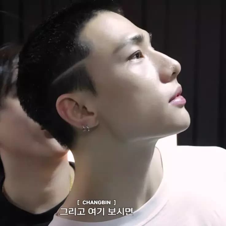 Hwang Hyunjin  thumbnail