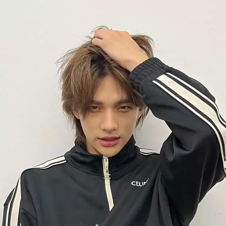 Hwang Hyunjin  thumbnail