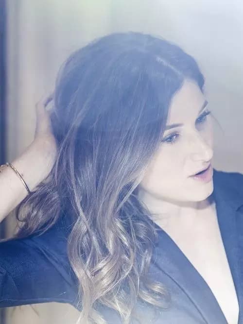 Kathryn Hahn thumbnail