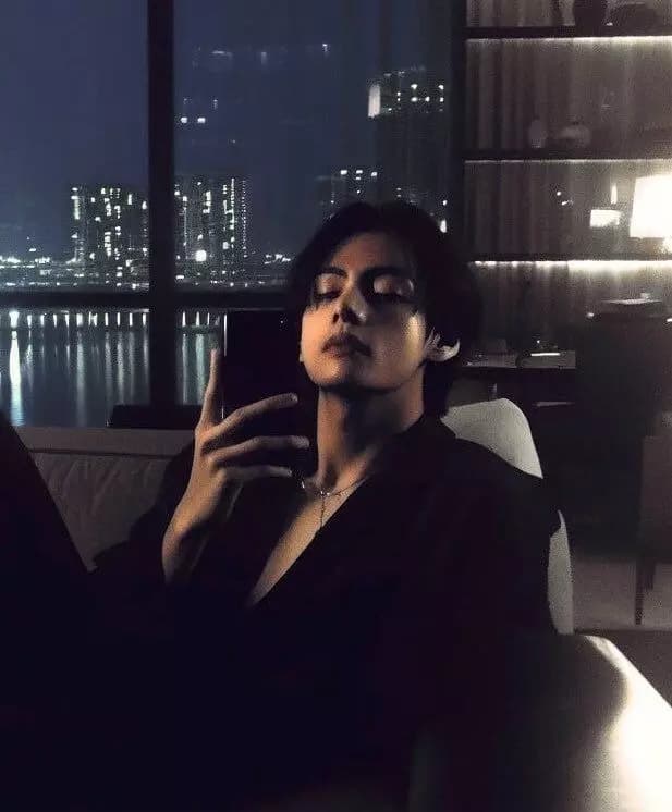 Kim Taehyung thumbnail