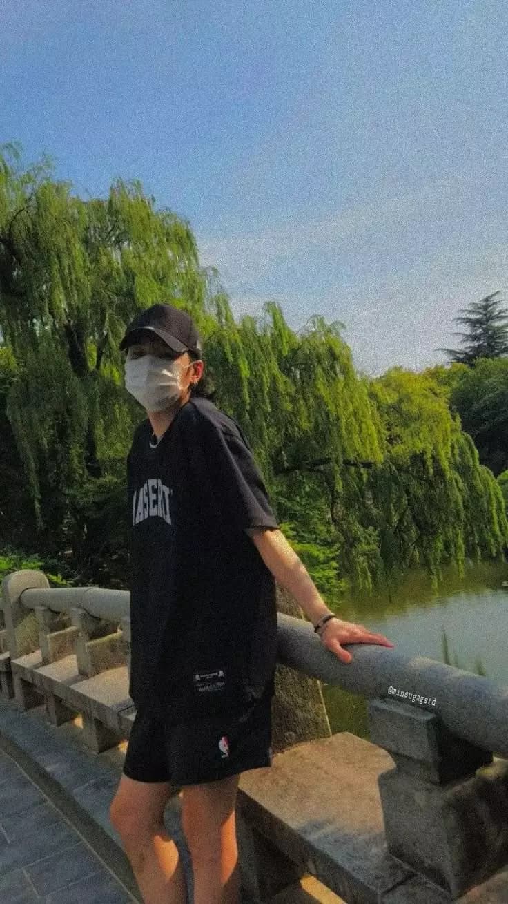 Min Yoongi thumbnail
