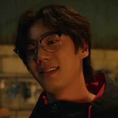 Lee Jun Young - Seong je thumbnail