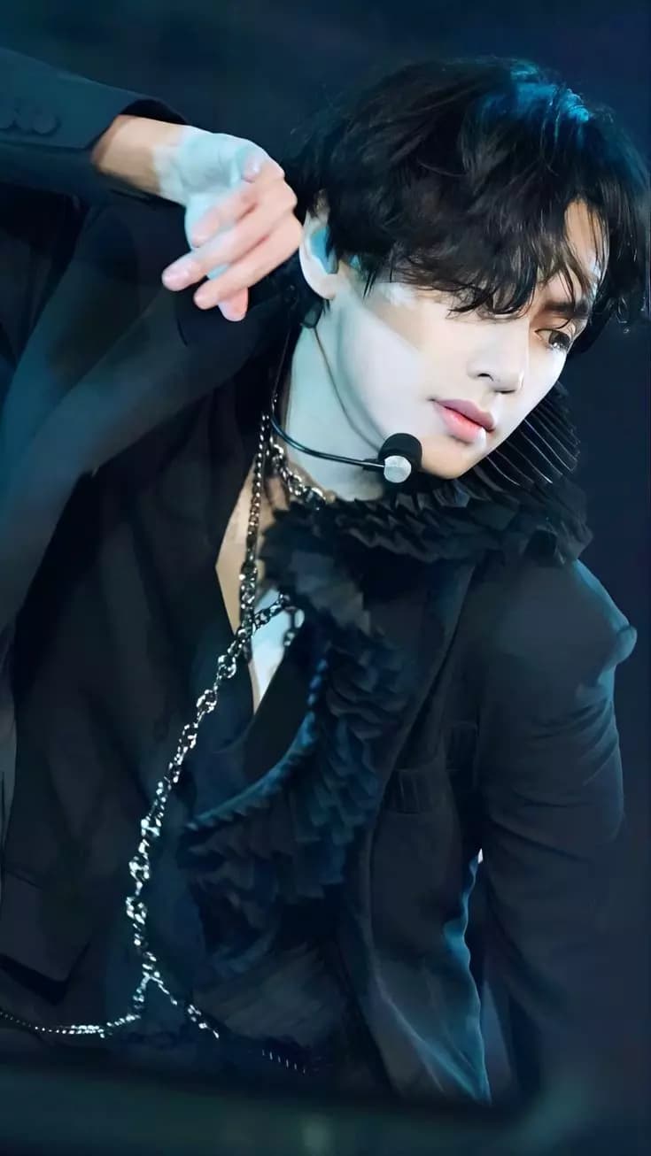 Kim Taehyung  thumbnail