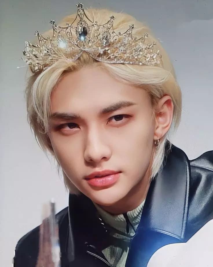 Hwang Hyunjin  thumbnail