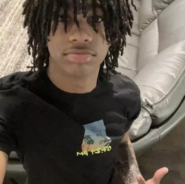 DARIUS😩 ( dreadhead) thumbnail