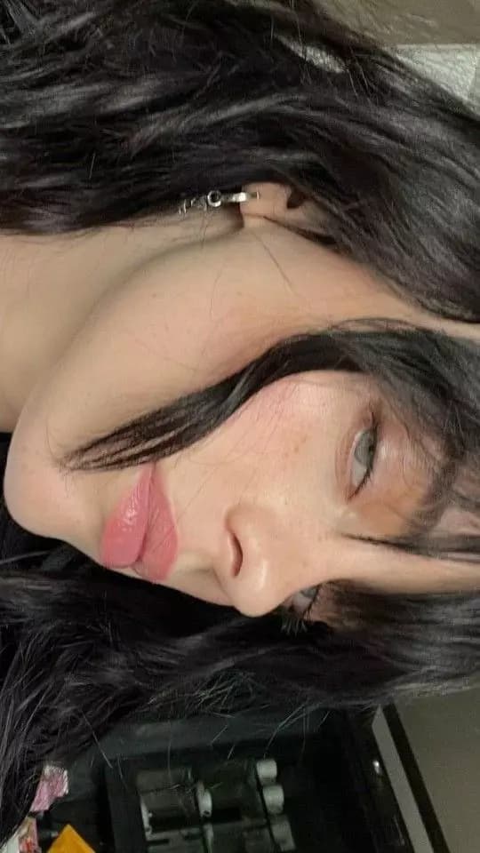 Billie Eilish wlw thumbnail